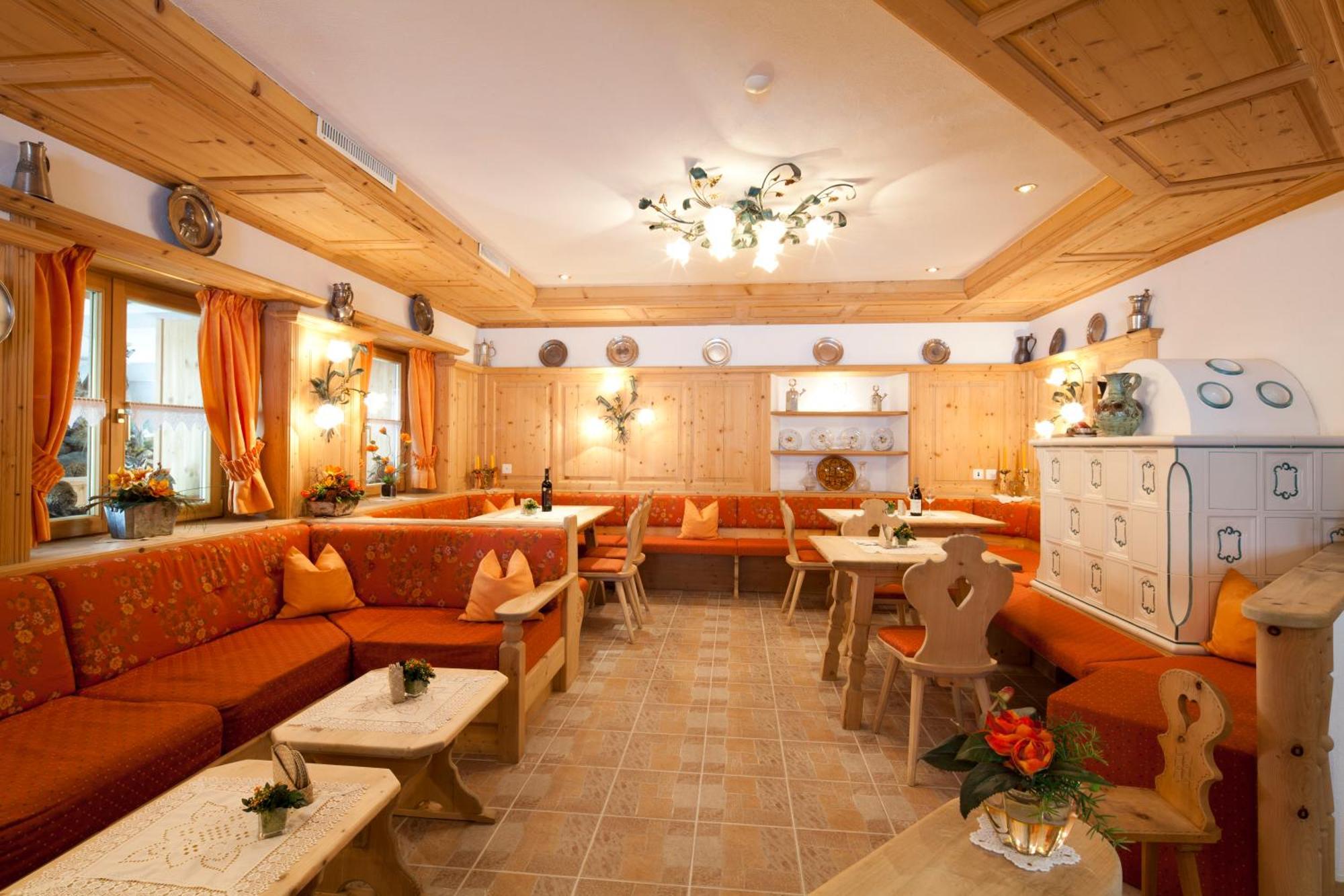 Hotel Astras Scuol Eksteriør bilde