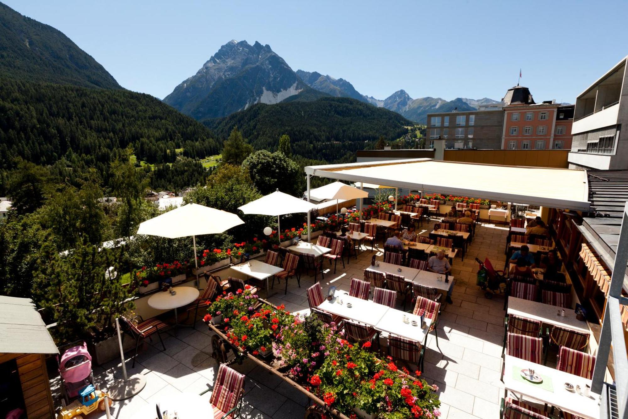 Hotel Astras Scuol Eksteriør bilde