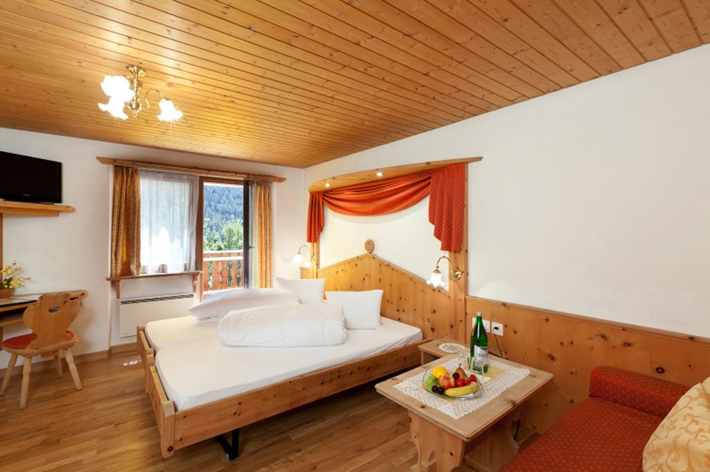 Hotel Astras Scuol Eksteriør bilde