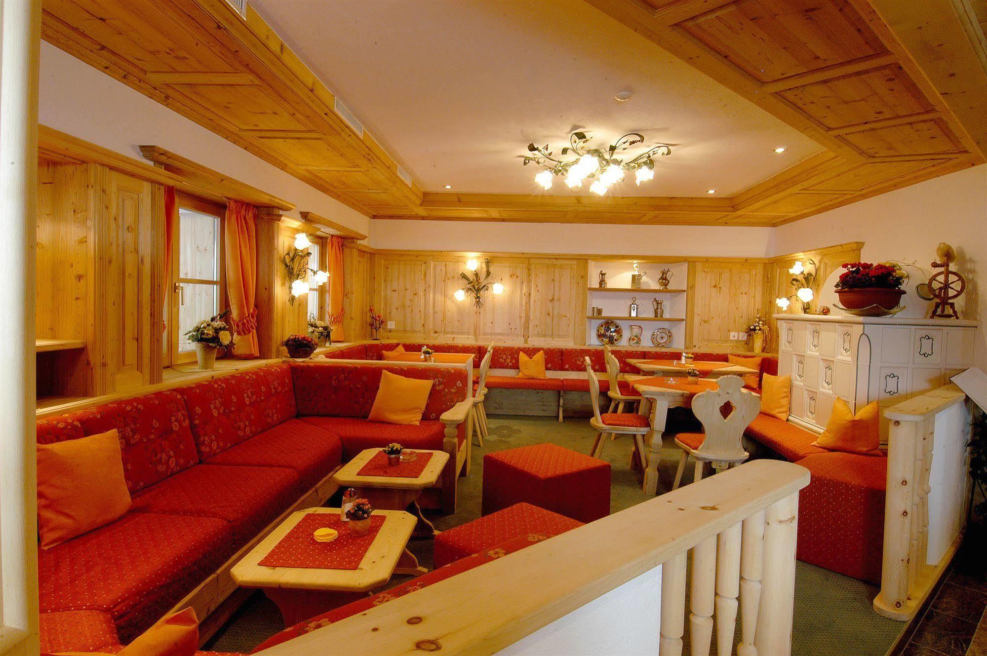 Hotel Astras Scuol Eksteriør bilde
